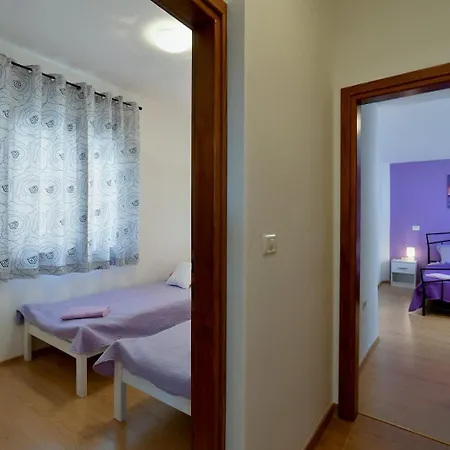 Natali With Private Pool And Kids Playground Near Fazana Galižana